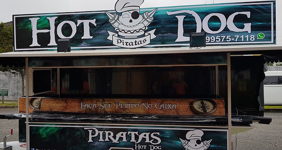 plotagem-food-truck-piratas-hot-dog-frente