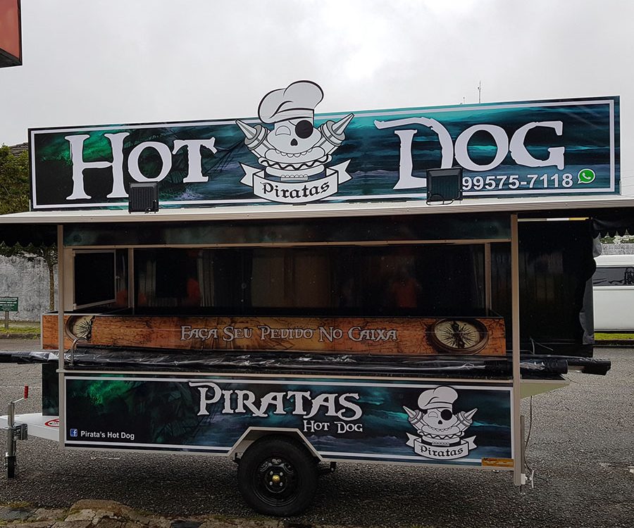 plotagem-food-truck-piratas-hot-dog-frente